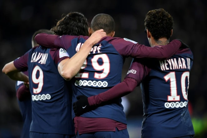 Le trio offensif du PSG Edinson Cavani, Kylian Mbappé et Neymar après un but contre Dijon, le 17 janvier 2018 au Parc des Princes