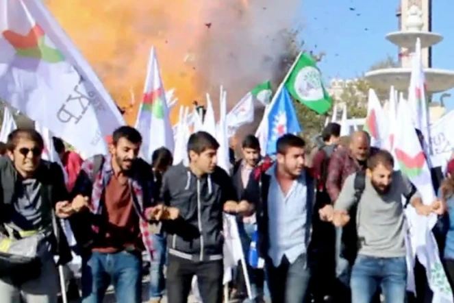 Capture d'écran de "Dokuz8 Haber" montrant l'explosion survenue lors du rassemblement pour la paix, le 10 octobre 2015 à Ankara, en Turquie