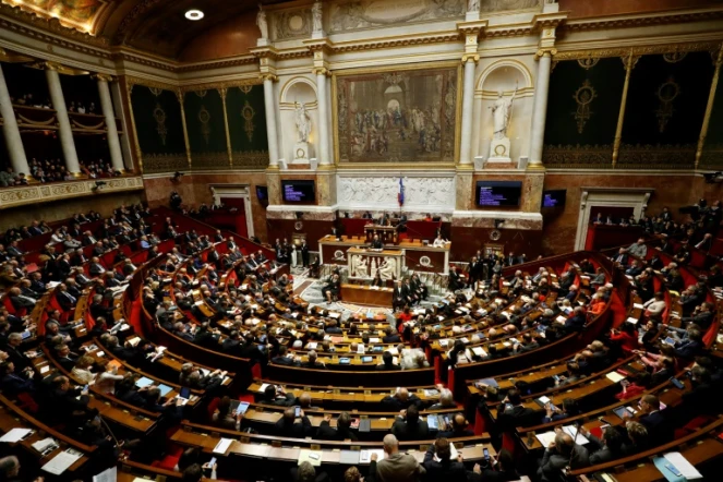 L'ancien Premier ministre Bernard Cazeneuve lors d'un discours devant l'Assemblée nationale le 13 décembre 2016 à Paris