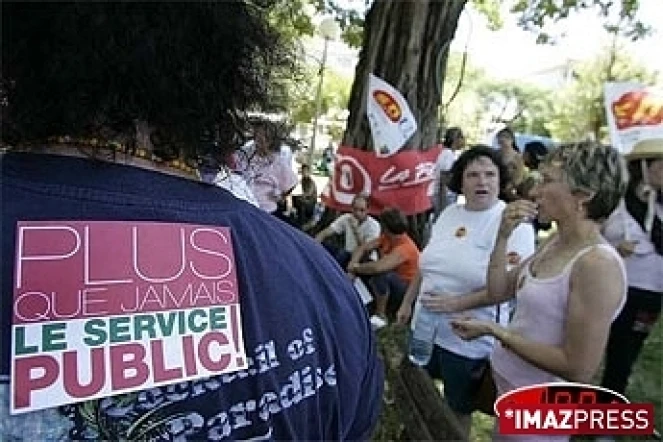 Manifestation contre &quot;la casse du service public&quot; (archive)