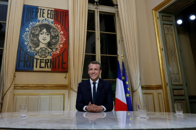 Le président Emmanuel Macron avant sa première interview télévisée à l'Elysée le 15 octobre 2017  