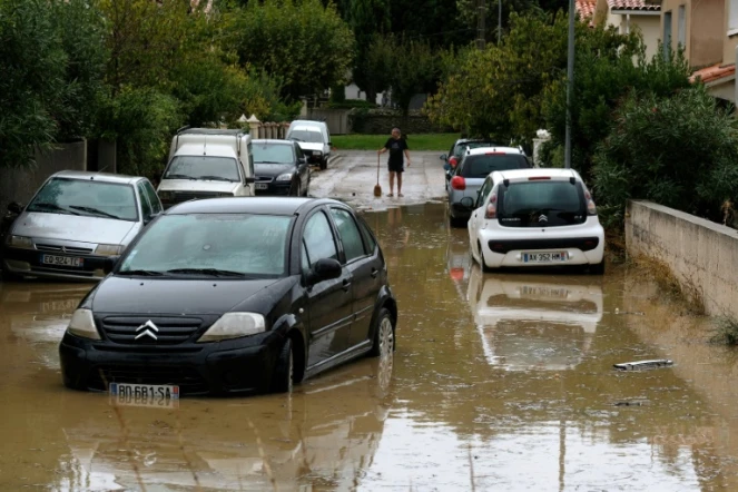 Une rue inondée à Villegailhenc dans l'Aude le 15 octobre 2018