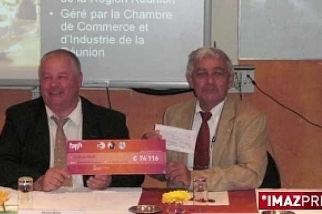 Le Fafih a remis en chèque de 74 000 euros au Centhor (Photo D.R.)