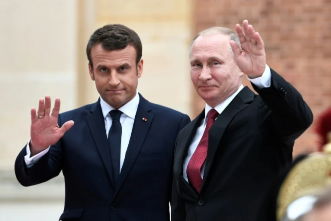 Les présidents russe Vladimir Poutine et français Emmanuel Macron, à Versailles le 29 mai 25017