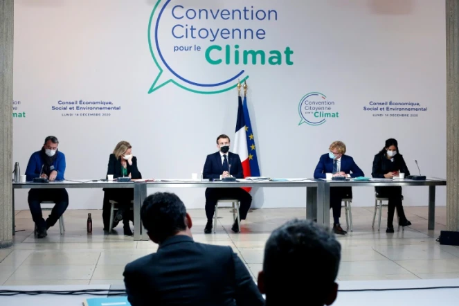 Le président Emmanuel Macron lors d'une rencontre avec les membres de la Convention pour le Climat le 14 décembre 2020 à Paris
