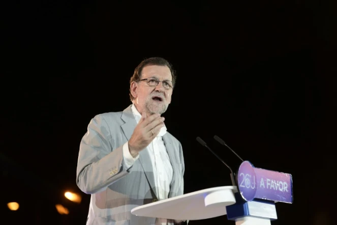 Le chef de gouvernement Mariano Rajoy tient un dernier meeting de campagne, le 25 juin 2016 à Madrid
