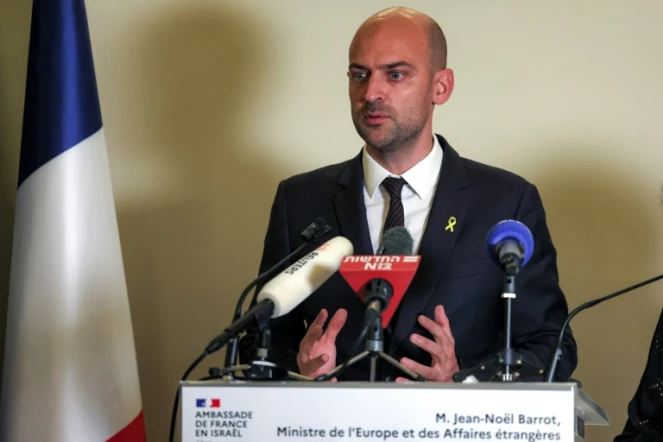 Le ministre des Affaires étrangères Jean-Noël Barrot, tient une conférence de presse à Jérusalem le 7 octobre 2024, après sa rencontre avec son homologue israélien