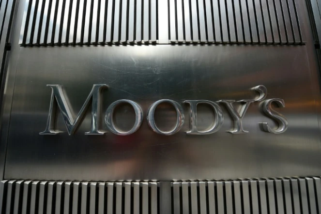 Moody's a révisé vendredi de stable à négative la perspective de la note du Royaume-Uni
