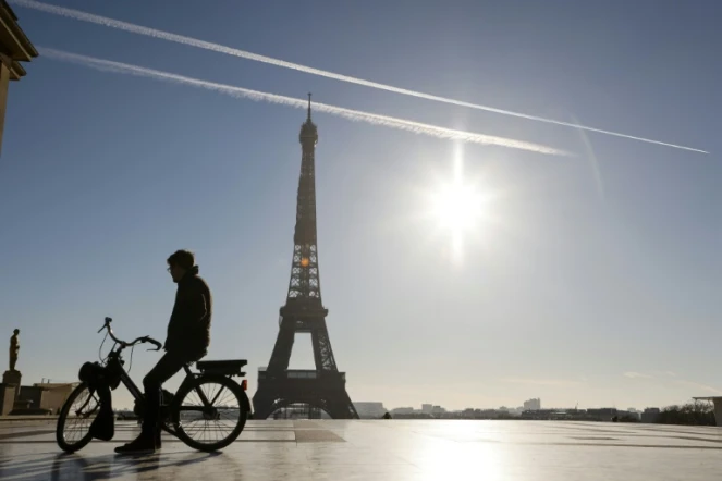 La Tour Eiffel, ici le 18 novembre 2020, est fermée jusqu'à nouvel ordre