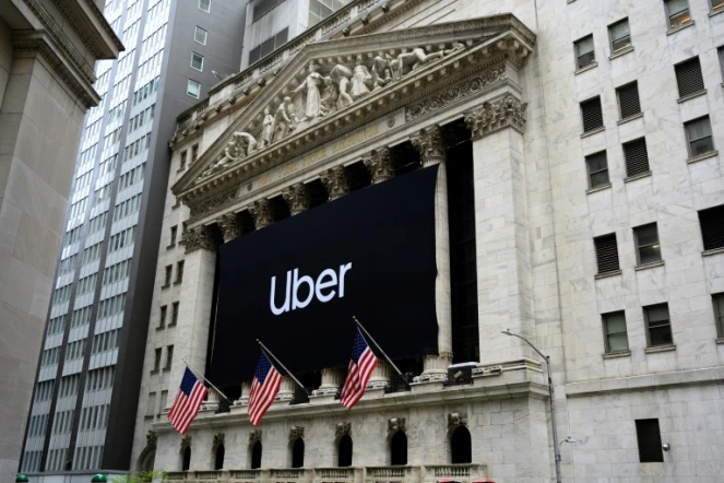 La bannière d'Uber barre la façade de la Bourse de New York, le 10 mai 2019
