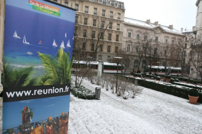 Samedi 19 décembre 2009 - La Réunion fait sa promotion touristique sous la neige à Lyon