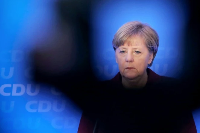 La chancelière allemande Angela Merkel s'adresse à la presse le 9 janvier 2016 à Mayence