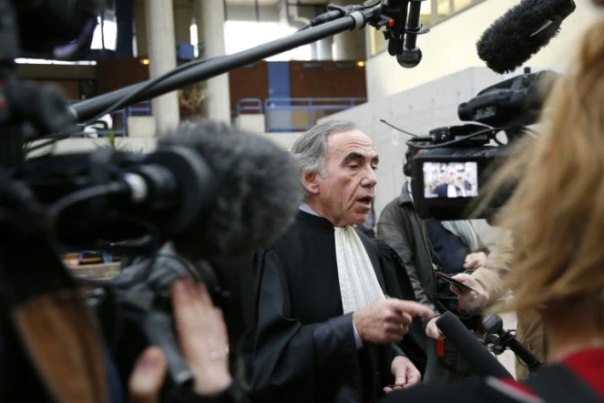 Daniel Merchat, l'avocat de Damien Saboundjian, avec des journalistes le 11 janvier 2016 à Bobigny