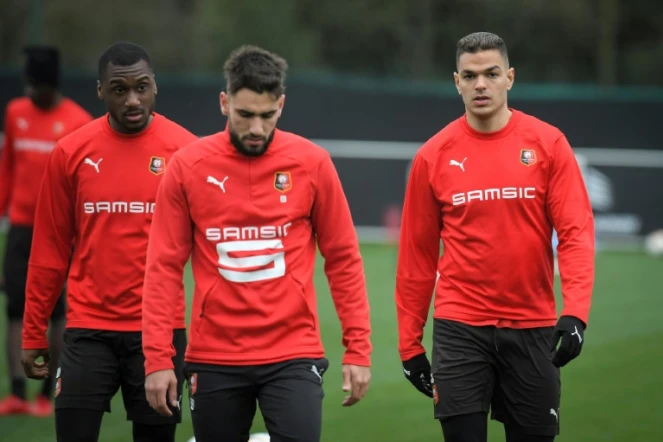 L'attaquant de Rennes Hatem Ben Arfa (d) lors d'un entraînement, le 6 mars 2019 à la Pivardière