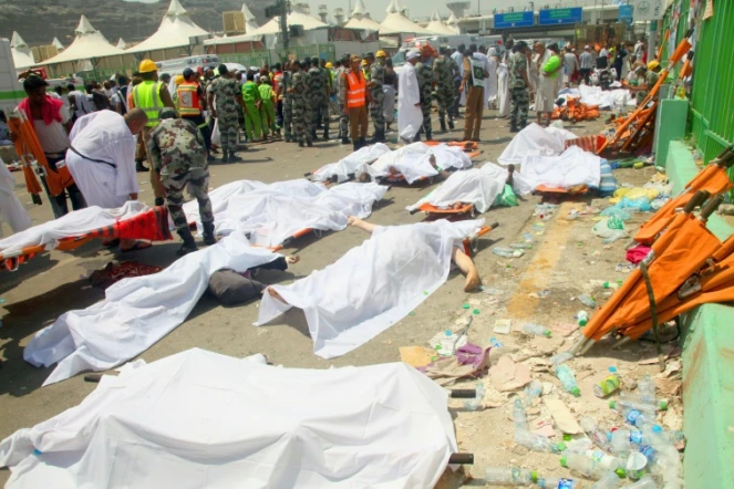 Des corps de victimes de la bousculade de La Mecque, le 24 septembre 2015 en Arabie saoudite