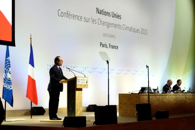 Le président François Hollande lors de la conférence sur le climat au Bourget près de Paris, le 9 décembre 2015 