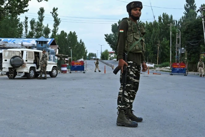 Un barrage des forces de sécurité indiennes à Srinagar le 12 août 2019