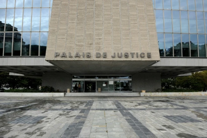 L'entrée du tribunal d'Annecy le 12 septembre 2012