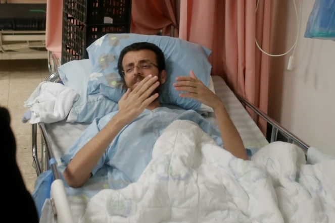 Le journaliste palestinien Mohammed al-Qiq à l'hôpital d'Afula en Israël, le 5 février 2016