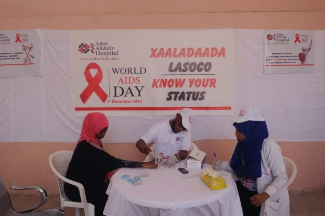 Une femme se fait faire un test HIV dans un hôpital à Mogadishio, en Somalie, en décembre 2018