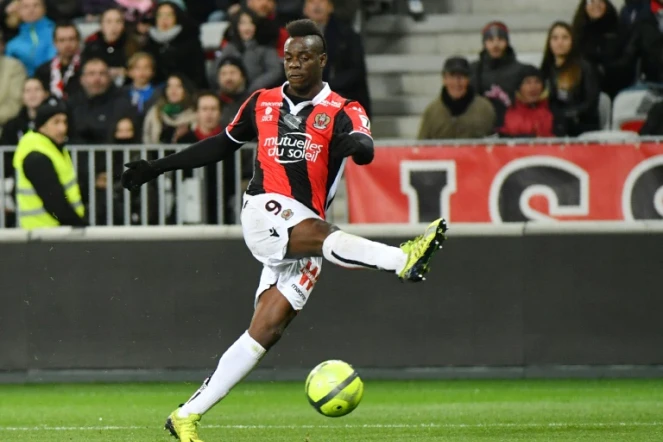 L'attaquant vedette de l'OGC Nice Mario Balotelli, lors d'un match de Ligue 1 contre Lille, le 2 mars 2018 à l'Allianz Riviera