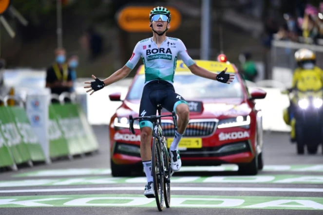 L'Allemand Lennard Kämna (Bora) vainqueur en solitaire de la 16e étape du Tour de France, entre La Tour-du-Pin et Villard-de-Lans, le 15 septembre 2020