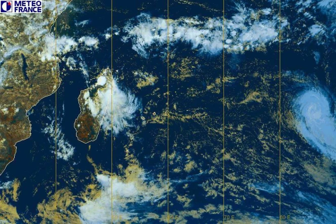 Le cyclone tropical Imani se situait à 16 heures ce jeudi 25 mars 2010 à 3095 kilomètres à l'est de la Réunion