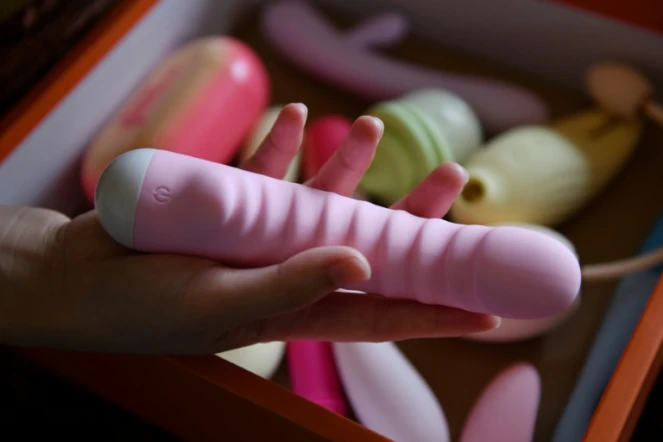 Des sex toys appartenant à la blogueuse chinoise spécialisée dans les questions de sexe Yi Heng, le 14 octobre 2020 à Pékin