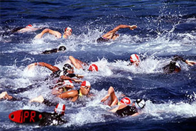 Epreuve de natation - Triathlon (Archives)