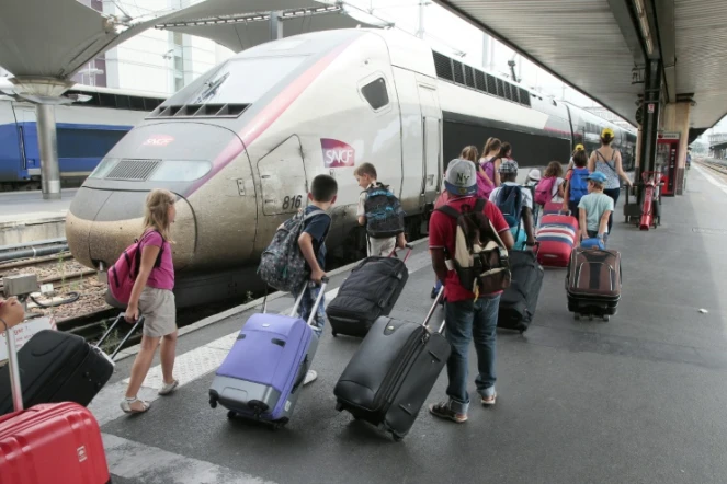 Des vacanciers gare de Lyon le 4 juillet 2015 à Paris