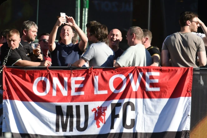 Les supporters de Manchester United dans les tribunes de la Friends Arena de Solna, à quelques heures de la finale contre l'Ajax, le 24 mai 2017