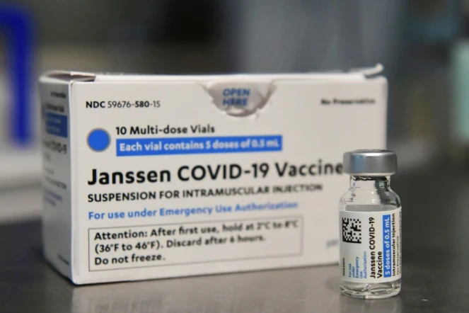 Une boîte de doses du vaccin anti-Covid Janssen, le 7 mai 2021 à Los Angeles 