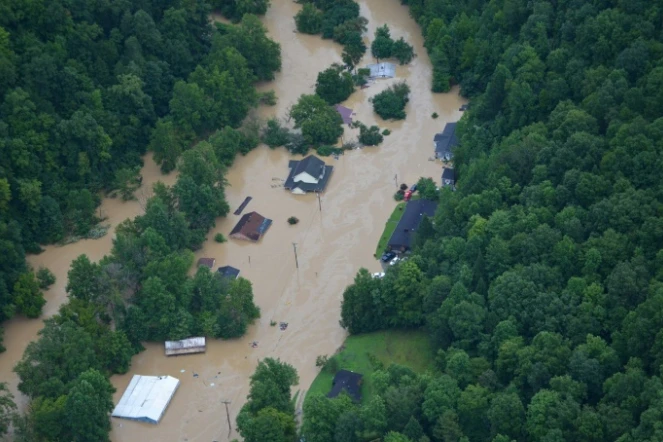 Photo fournie le 30 juillet 2022 par la Garde nationale du Kentucky des inondations dans l'est de l'Etat