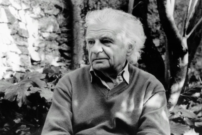 Auteur de plus de 100 livres, traduit en une trentaine de langues, le poète français Yves Bonnefoy, cité plusieurs fois pour le Nobel, a notamment été lauréat en France du Grand prix de poésie 1981 de l'Académie et du Goncourt 1987 de la poésie