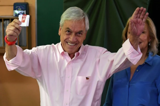L'ex-chef d'Etat de droite Sebastian Piñera s'apprête à voter au 2e tour de l'élection présidentielle au Chili, le 17 décembre 2017
