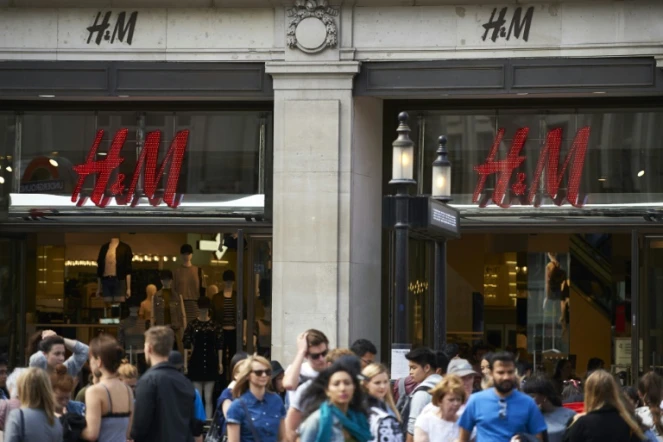 Les accusations de racisme visant une pub H&M révèlent un malaise plus large dans la gestion du géant suédois