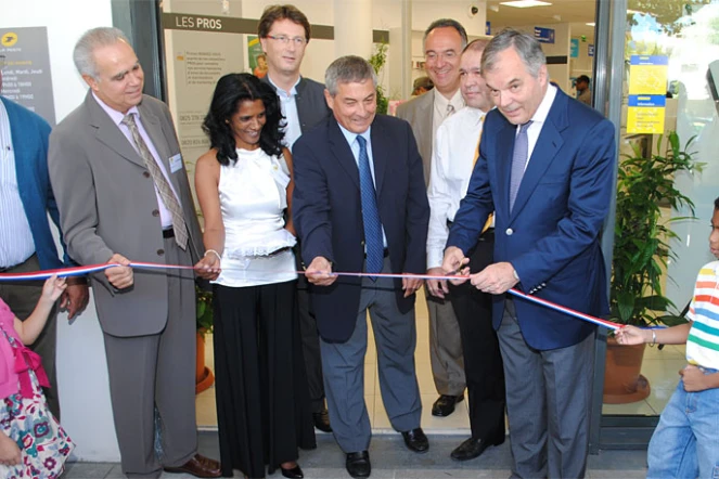 Vendredi 9 juillet 2010 - Inauguration d'un nouveau bureau de poste de la Ravine Blanche à Saint-Pierre (Photo D.R)