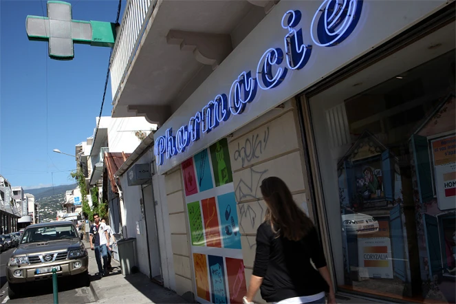 Mardi 13 juillet 2010

Pharmacie à La Réunion (Photo Marie Trouvé)