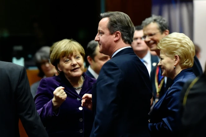 La chancelière allemande Angela Merkel et le Premier minstre  David Cameron le 17 décembre 2015 à Bruxelles