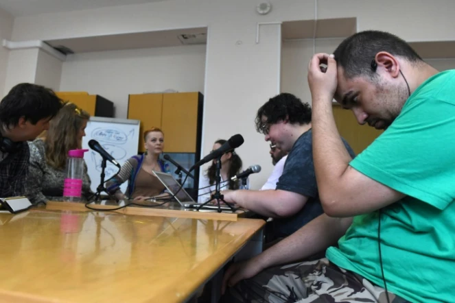 Des animateurs d'une émission de radio, atteint de troubles psychiques, le 20 août 2016 à Moscou