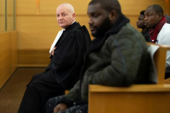 L'avocat Pedro Andujar  dans la salle du tribunal de Lyon, le 6 novembre 2019 à l'ouverture d'un procès sur un vaste réseau de prostitution entre le Nigeria et l'Europe