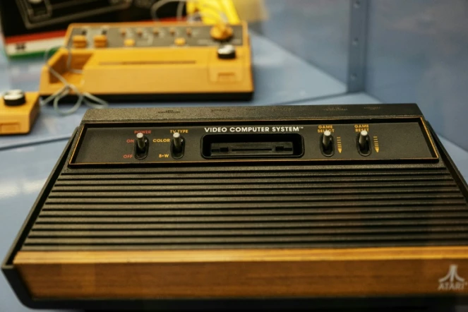 Une console de jeux Atari 2600 de la collection Charles Cros exposée à la Bibliothèque nationale de France (BnF), le 4 août 2022 à Paris
