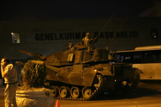 Un char de l'armée turque à Ankara, le 16 juillet 2016