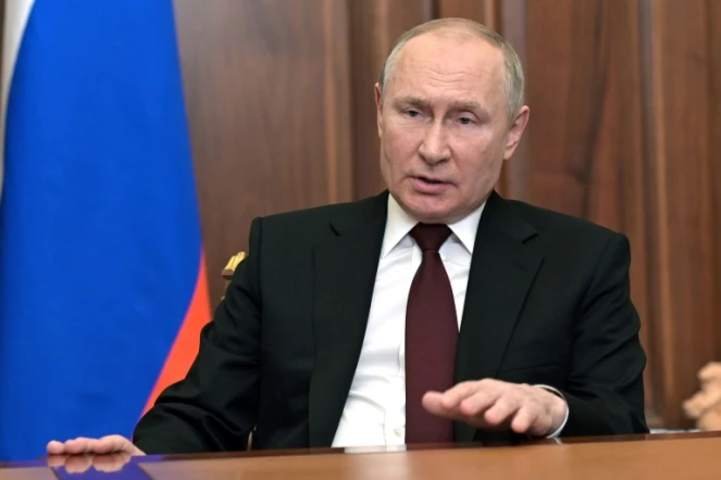 Le président russe Vladimir Poutine lors d'une allocution télévisée le 21 février 2022 à Moscou