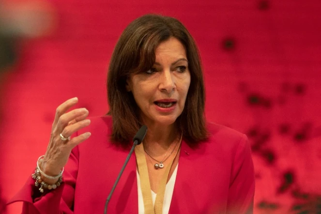 Anne Hidalgo, candidate à l'élection présidentielle 2022, lors d'une conférence de presse à Valence le 15 octobre 2021