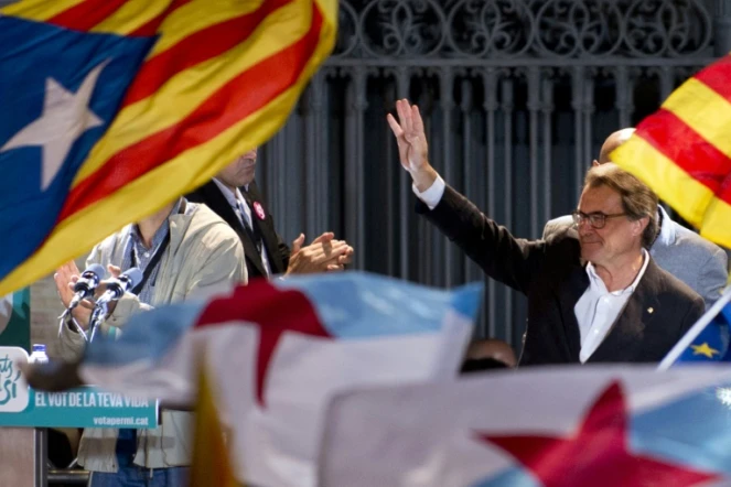 Le président sortant de la Catalogne, l'indépendantiste Artur Mas, revendique la victoire de son camp, le 27 septembre 2015 à Barcelone