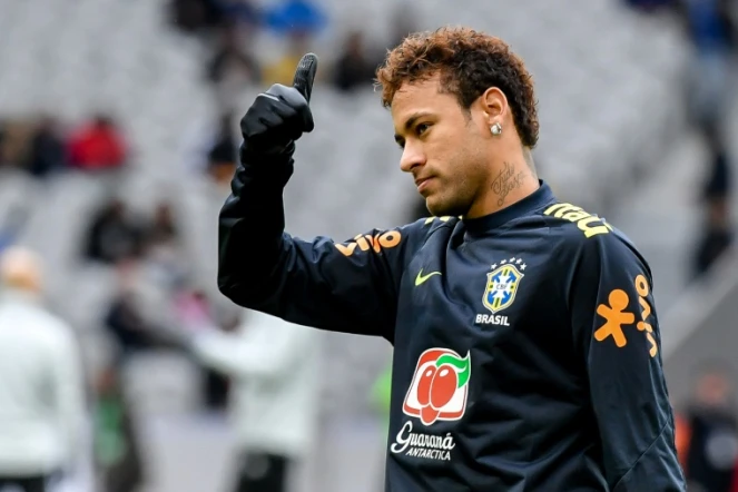 L'attaquant Neymar ouvre le score sur penalty pour le Brésil face au Japon en Amical, le 10 novembre 2017 à  Villeneuve-d'Ascq 