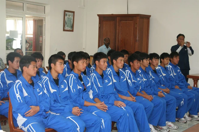 Lundi 16 août 2010 - Accueil de la délégation de jeunes footballeurs Chinois à la mairie de Sainte-Suzanne (Photo D.R)