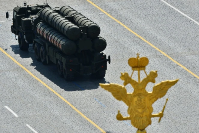 Le système de défense antimissile S-400 Triumph défile sur la Place Rouge à Moscou le 9 mai 2015