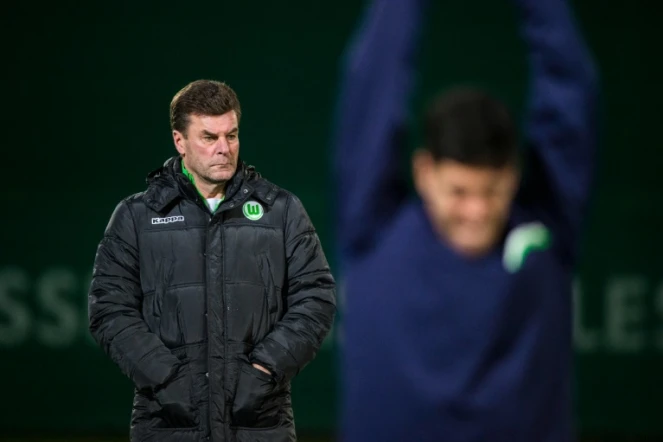 Le technicien de Wolfsburg Dieter Hecking à l'entraînement la veille du mach de Ligue des champions contre Manchester United, le 7 décembre 2015 à Wosfsburg